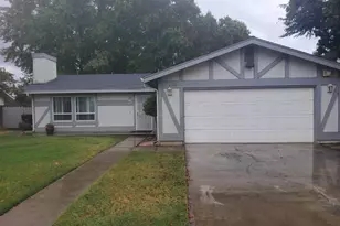 680 Loch Ness Dr, Waterford, CA 95386 - Photo 1