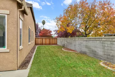 9452 N Kiefer Boulevard, Sacramento, CA 95826 - Photo 33