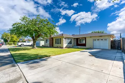 1130 Delaware Avenue, Los Banos, CA 93635 - Photo 1