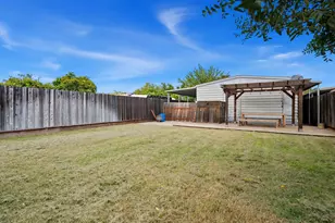 545 Vandenberg Cir, Roseville, CA 95747 - Photo 23