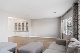 545 Vandenberg Cir, Roseville, CA 95747 - Photo 5