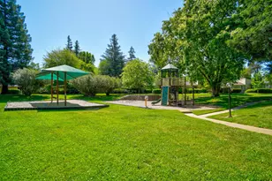 130 Hartnell Pl, Sacramento, CA 95825 - Photo 31