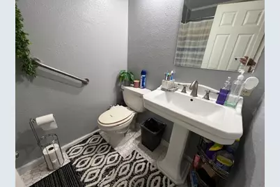 6916 Farmington Way, Sacramento, CA 95828 - Photo 11