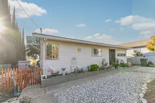 10471 Mariposa Ave, Jackson, CA 95642 - Photo 13