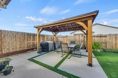 8765 Oldfield Way, Sacramento, CA 95829 - Photo 5