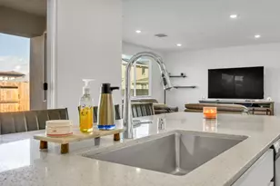 8765 Oldfield Wy, Sacramento, CA 95829 - Photo 17