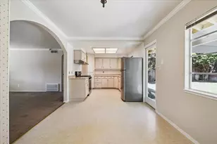 6609 Medora Dr, North Highlands, CA 95660 - Photo 9