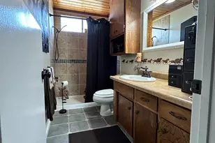 955 Elma St, Hickman, CA 95323 - Photo 5