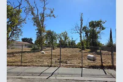 2740 29th Avenue, Sacramento, CA 95820 - Photo 3