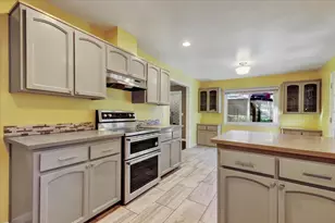 10820 Devonshire Cir, Penn Valley, CA 95946 - Photo 9