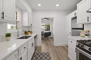 2547 20th St, Sacramento, CA 95818 - Photo 13