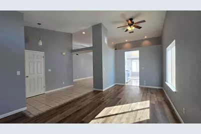 8266 Summer Sunset Drive, Sacramento, CA 95828 - Photo 3