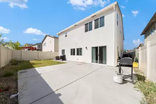 7664 Walpole Wy, Elk Grove, CA 95758 - Photo 37