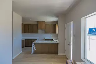40 W 13th St, Merced, CA 95341 - Photo 3