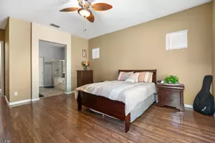 9293 Fox Springs Way, Elk Grove, CA 95624 - Photo 11