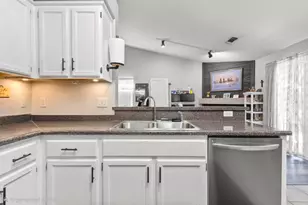 1665 Michelle Dr, Yuba City, CA 95993 - Photo 11