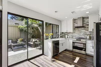 1055 Vanderbilt Way, Sacramento, CA 95825 - Photo 13