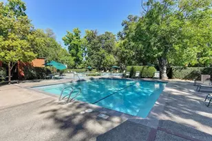 2201 Woodside Ln, Sacramento, CA 95825 - Photo 13