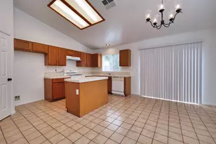 4910 Hearthwood Ct, Stockton, CA 95206 - Photo 11