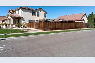 2490 N Fallbrook Drive, Los Banos, CA 93635 - Photo 55