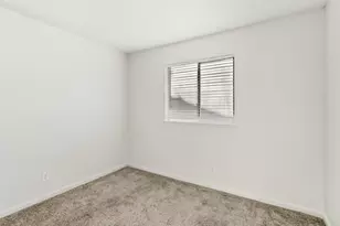 6690 Hometown Way, Sacramento, CA 95828 - Photo 21