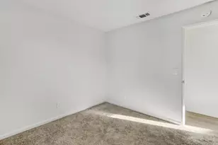 6690 Hometown Way, Sacramento, CA 95828 - Photo 25