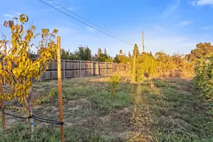 2810 Kennedy Dr, Yuba City, CA 95993 - Photo 37