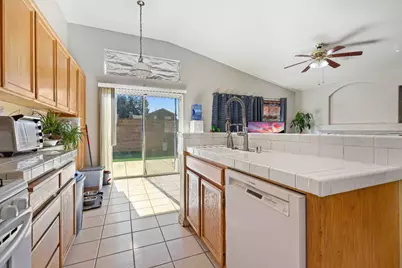 5208 San Tropez Drive, Salida, CA 95368 - Photo 9