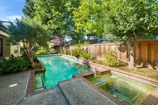 857 Lake Front Dr, Sacramento, CA 95831 - Photo 43