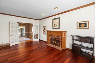 857 Lake Front Dr, Sacramento, CA 95831 - Photo 13