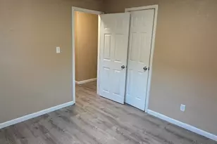 1528 Orlando Way, Sacramento, CA 95815 - Photo 7