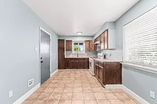 7529 Skelton Way, Sacramento, CA 95822 - Photo 27