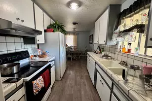 913 9th St, Turlock, CA 95380 - Photo 3