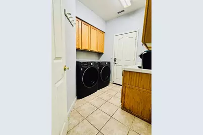 8360 Blackman Way, Elk Grove, CA 95624 - Photo 13