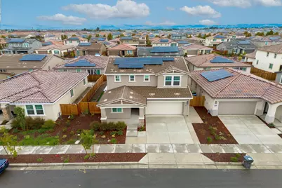 667 Estancia Street, Lathrop, CA 95330 - Photo 51