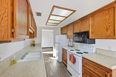 80 Petrilli Circle, Sacramento, CA 95822 - Photo 13