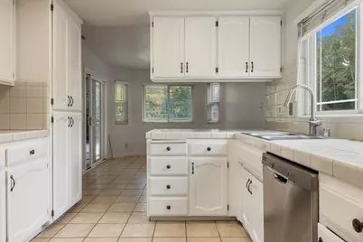 1940 N Berkeley Avenue, Turlock, CA 95382 - Photo 11