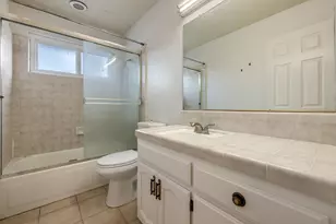 1940 N Berkeley Ave, Turlock, CA 95382 - Photo 29