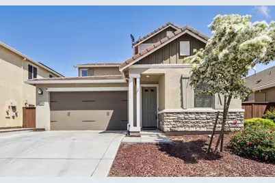 10409 Charles Morris Way, Elk Grove, CA 95757 - Photo 3