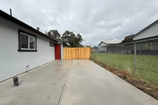 1765 W Sonora St, Stockton, CA 95203 - Photo 5