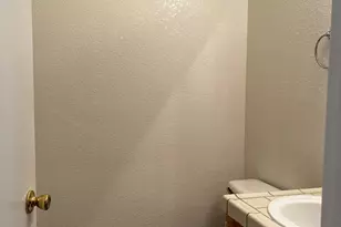 1460 Portsmouth Ln, Gustine, CA 95322 - Photo 3