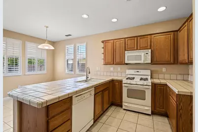 2381 Rose Arbor Drive, Sacramento, CA 95835 - Photo 9