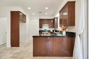 692 Blueberry Ln, Madera, CA 93638 - Photo 13