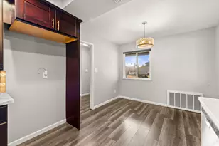 9372 Snowbird Way, Sacramento, CA 95826 - Photo 11