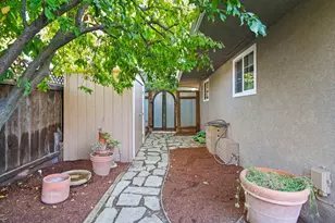 1605 Goldenwood Dr, Modesto, CA 95350 - Photo 25