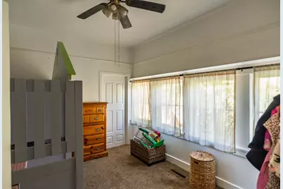 902 W 20th Street, Merced, CA 95340 - Photo 21