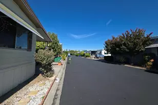 Magnolia, Sacramento, CA 95828 - Photo 3