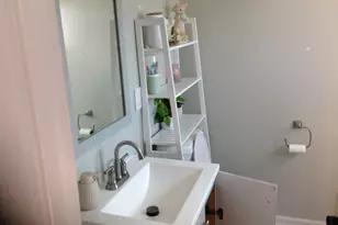 5715 E 16th St, Oakland, CA 94621 - Photo 5