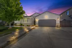 806 Mono St, Manteca, CA 95337 - Photo 1