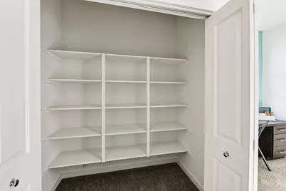 8647 Starburst Way, Sacramento, CA 95823 - Photo 27